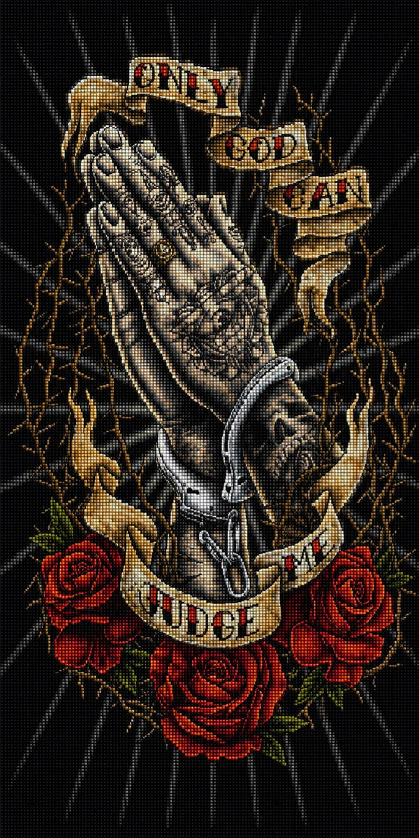 Diamond Painting von tätowierten Händen mit Dornen, roten Rosen und dem Schriftzug Only God Can Judge Me. Mockup.
