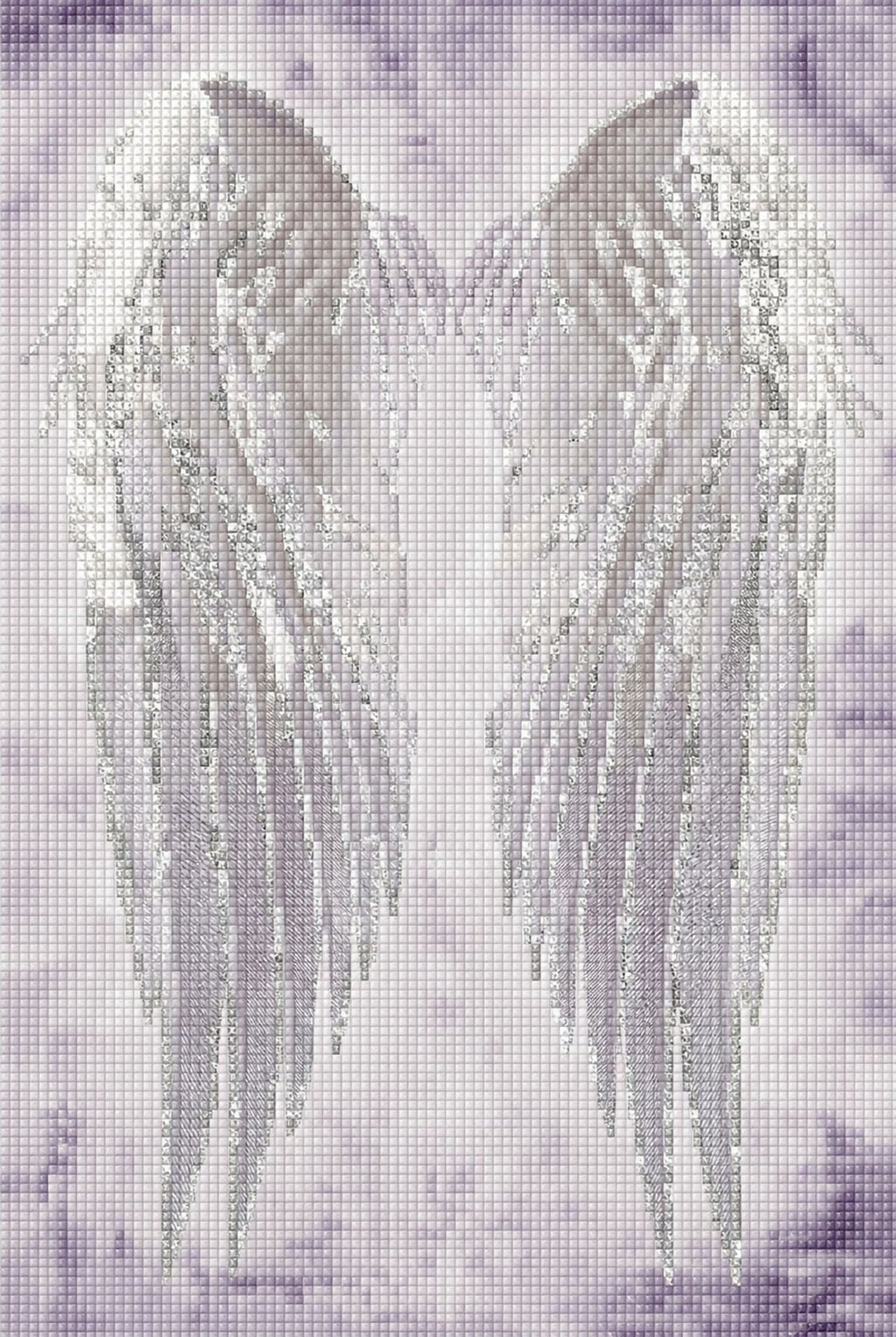 Diamond Painting von zwei großen, weißen Engelsflügeln auf einem hellen, strukturierten Hintergrund. Mockup.