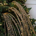 Roségoldfarbene Glitzer Deko-Zweige mit geschwungenen Haengern als elegante Weihnachtsbaum Dekoration
